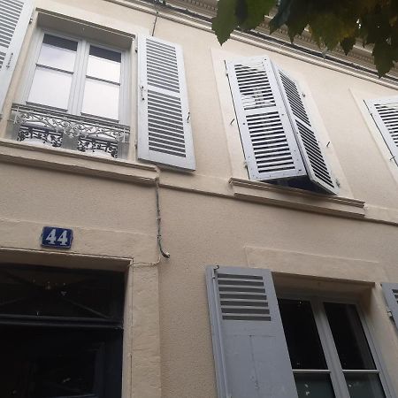 Apparemment en centre ville Nevers Extérieur photo