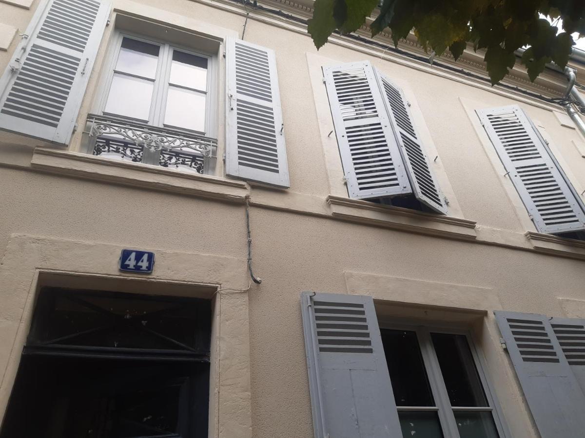 Apparemment en centre ville Nevers Extérieur photo